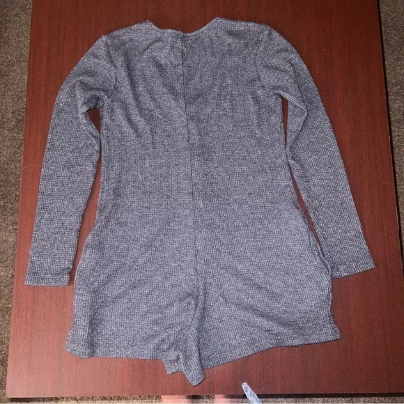 Monrow Gray Long Sleeve Romper - Picture 3 of 4